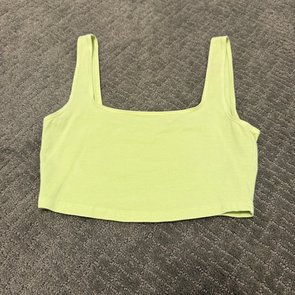 Aritzia TNA Laguna Tank - Picture 3 of 16